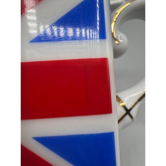 Union Jack Ceramic Teapot With Gold Accents & Original Box Holds 2 Cups - Picture 10 of 14
